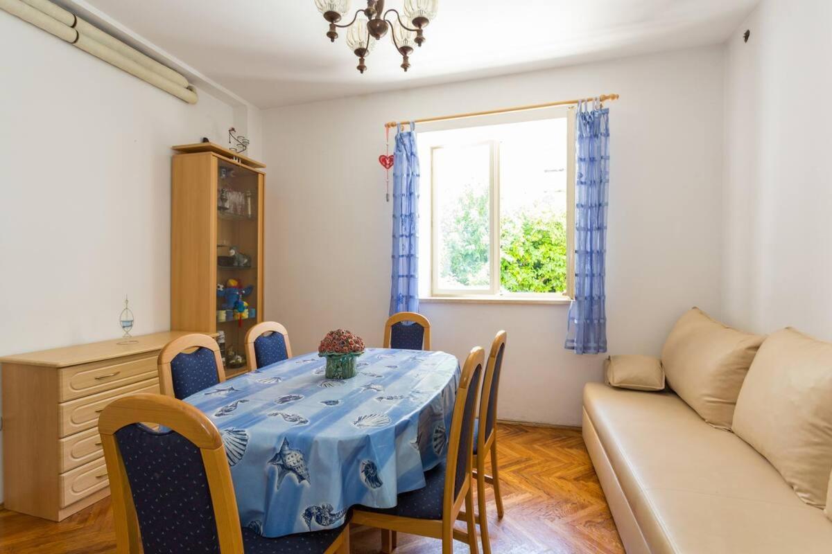 4 Bedroom With Terrace *